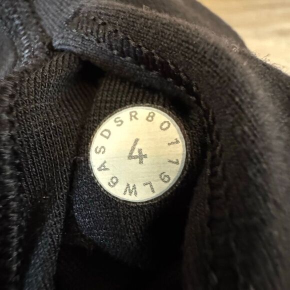 Lululemon Align Cropped Black Leggings Size 4 Athleisure Athletic High Rise - Picture 3 of 4